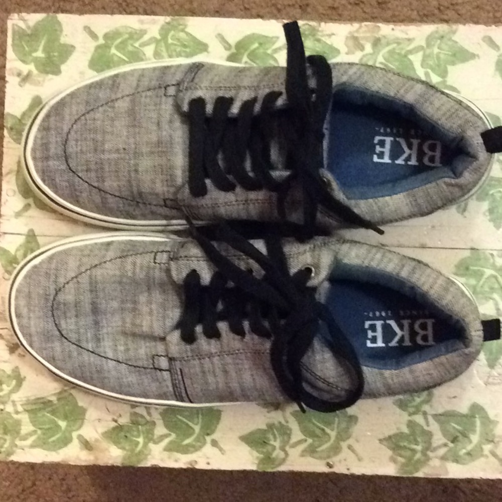Men’s BKE sneakers grey size 11